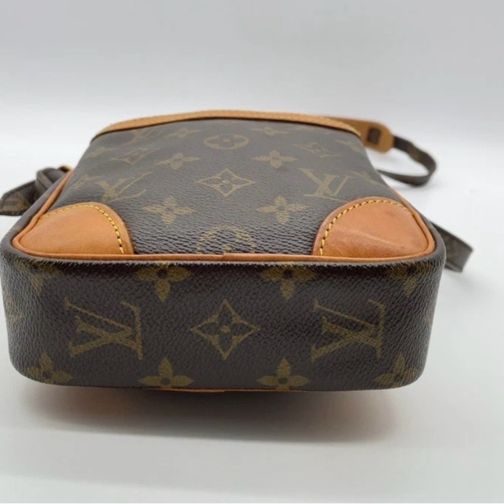 Louis Vuitton Danube PM Monogram Crossbody / Model M45266 | Made in France - Picture 4 of 15